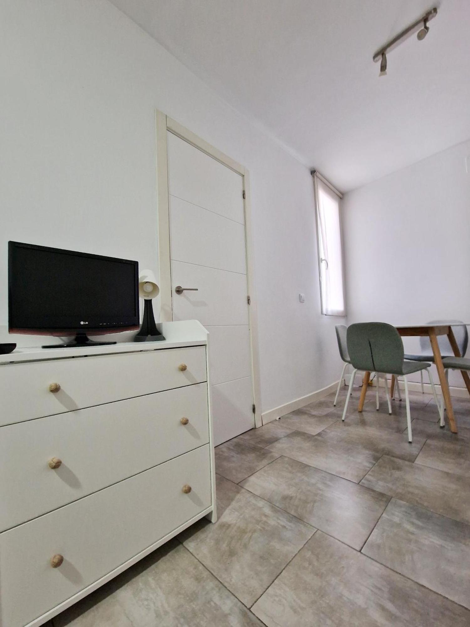Apartamento San Buenaventura Vistillas Apartamento Para Dos Madrid Exterior foto