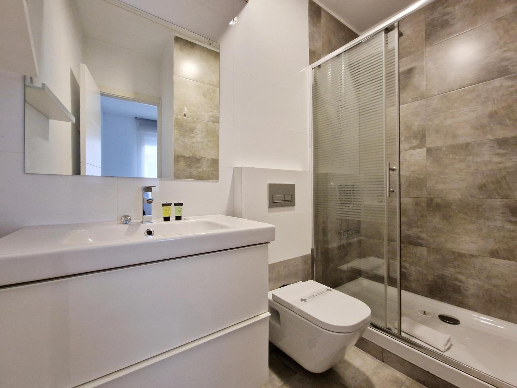 Apartamento San Buenaventura Vistillas Apartamento Para Dos Madrid Exterior foto